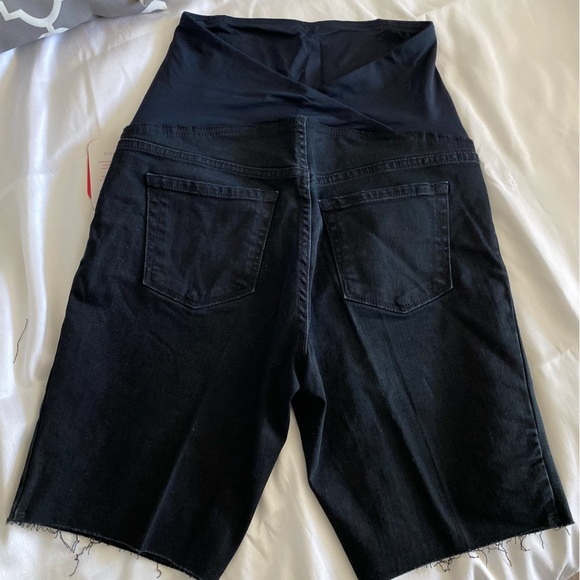 Isabel Maternity Crossover Panel Bermuda Shorts - Picture 10 of 12